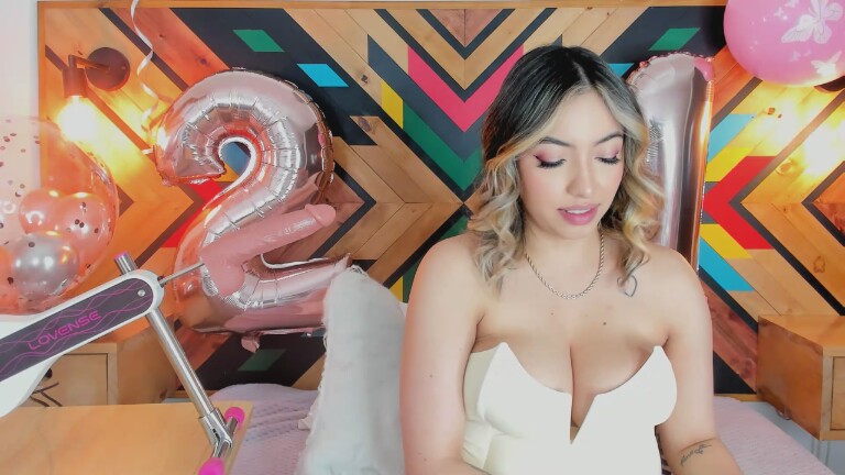 CelesteRiioz's Streamate show and profile