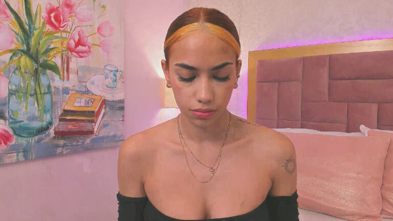 AnnieAdaams's Streamate show and profile