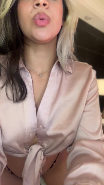 AuraSousa's Streamate show and profile