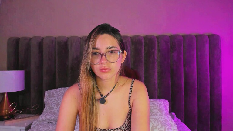 AuraRosse's Streamate show and profile