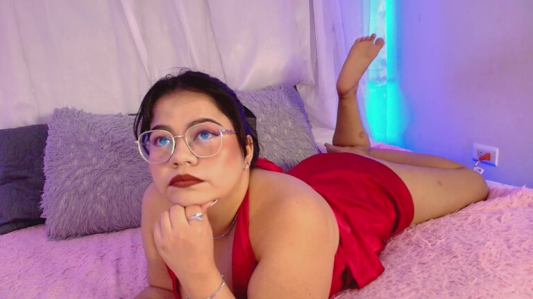 LinaRossie's Streamate show and profile