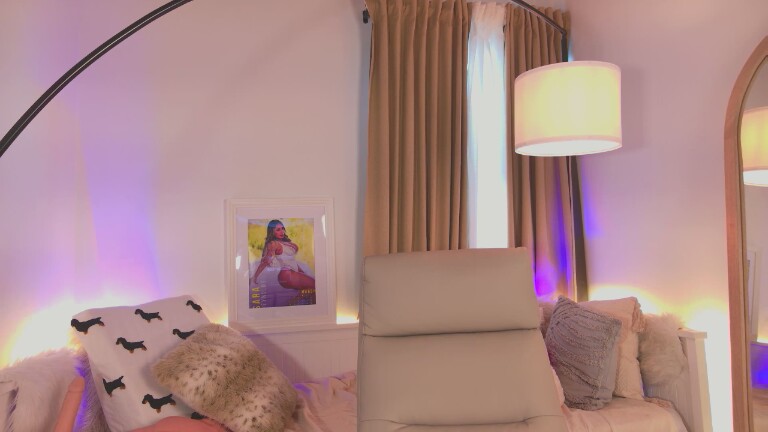 sarareynoldsX's Streamate show and profile