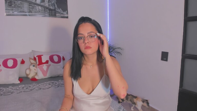 Aria_Greyy's Streamate show and profile