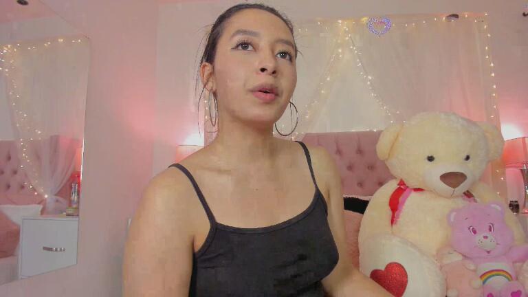 AlexandraWinterr's Streamate show and profile