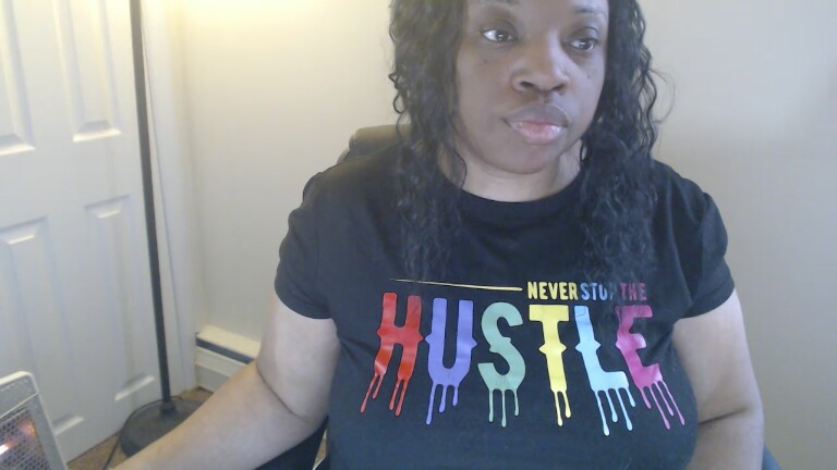 SexyMona's Streamate show and profile