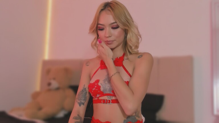 AliceLauderr's Streamate show and profile
