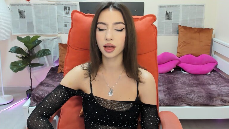 SarahTray's Streamate show and profile