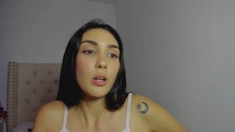 SoyLili's Streamate show and profile