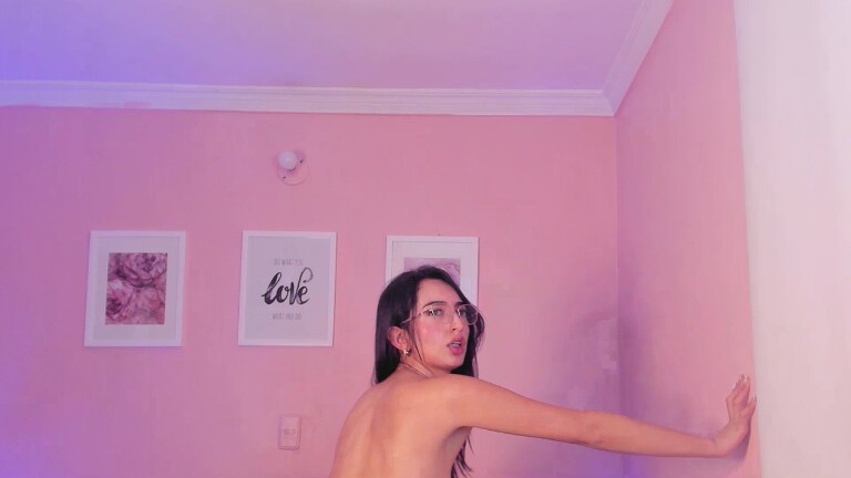 Thamilynns's Streamate show and profile