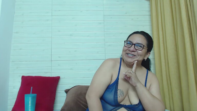 AnaSmile's Streamate show and profile