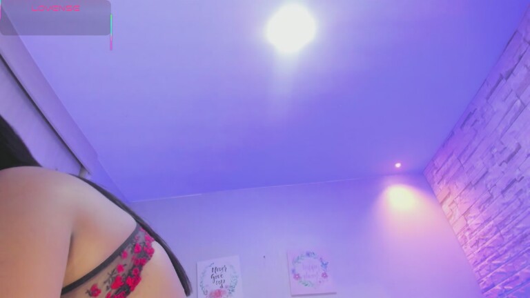 NicoleParker111's Streamate show and profile