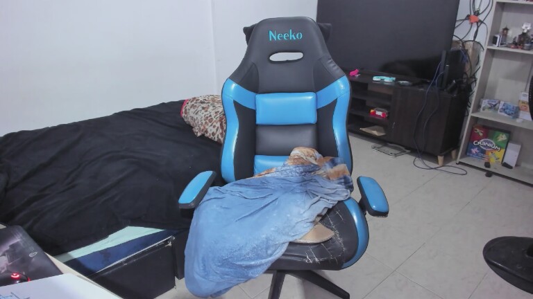 Red_Pandemonium's Streamate show and profile