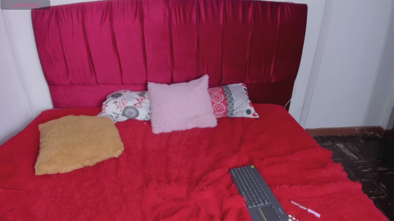 SCARLETSWEET018's Streamate show and profile