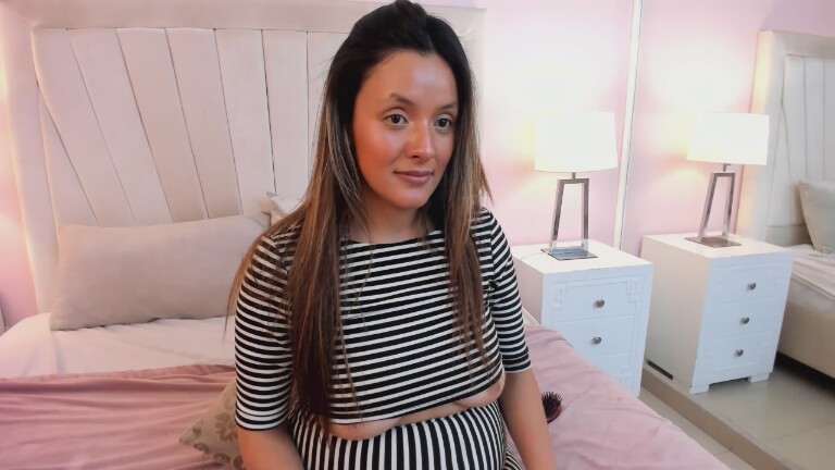 CynthiaMore's Streamate show and profile