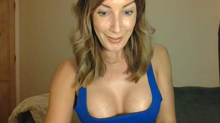JoanieOakley21's Streamate show and profile