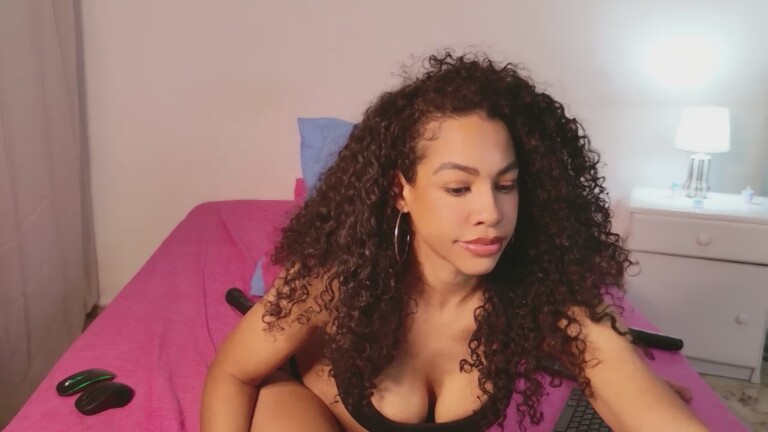 nicolleluv's Streamate show and profile