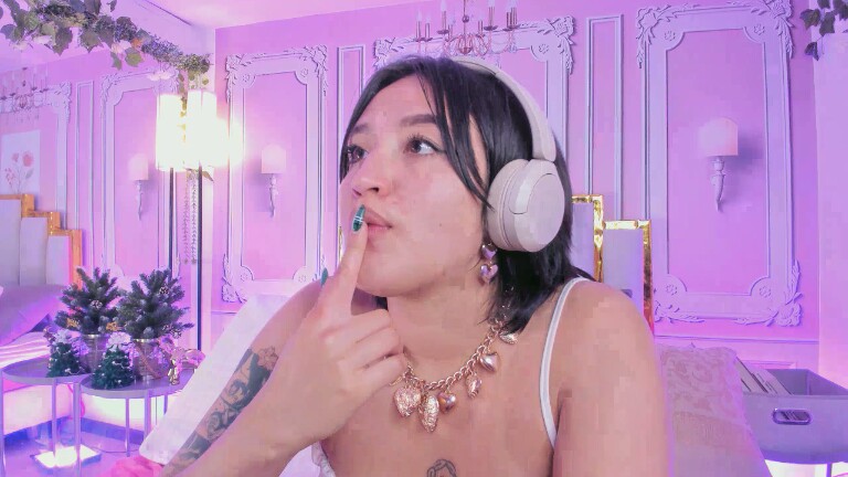 NaraSuarez's Streamate show and profile