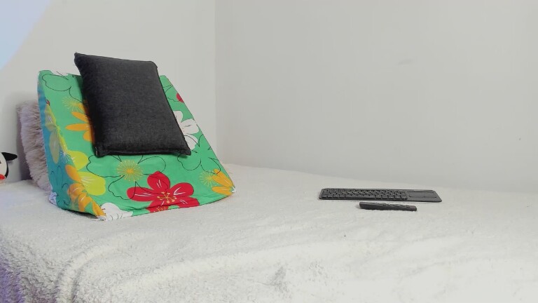 RosieGomez25's Streamate show and profile