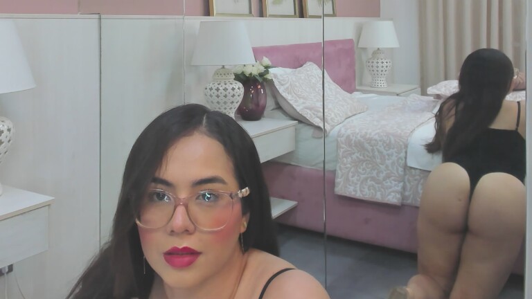 AliPeeks's Streamate show and profile