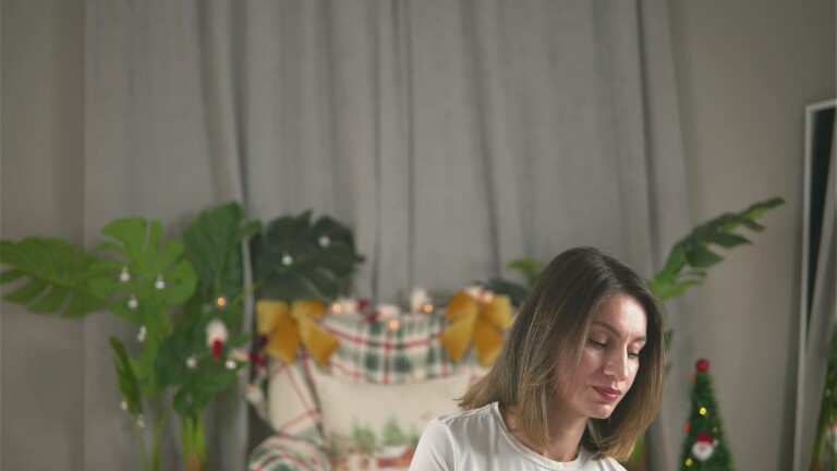 JuliaRichard's Streamate show and profile