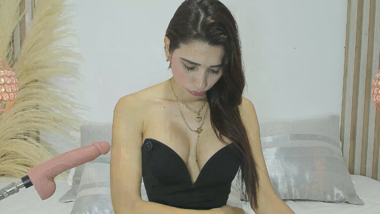 BellaSweet's Streamate show and profile