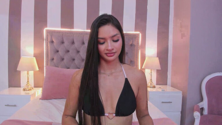 AuraClark's Streamate show and profile