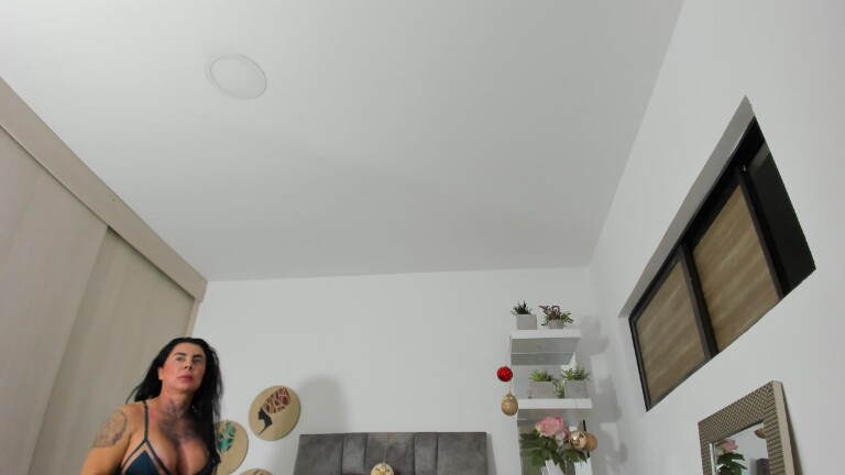 ScarletLyn's Streamate show and profile