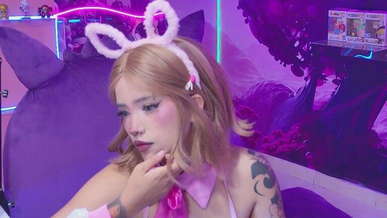 SariMiller's Streamate show and profile