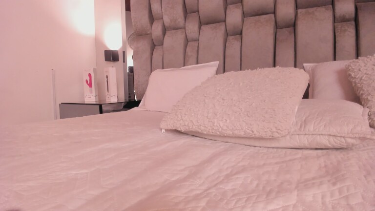 PrincessLuu's Streamate show and profile