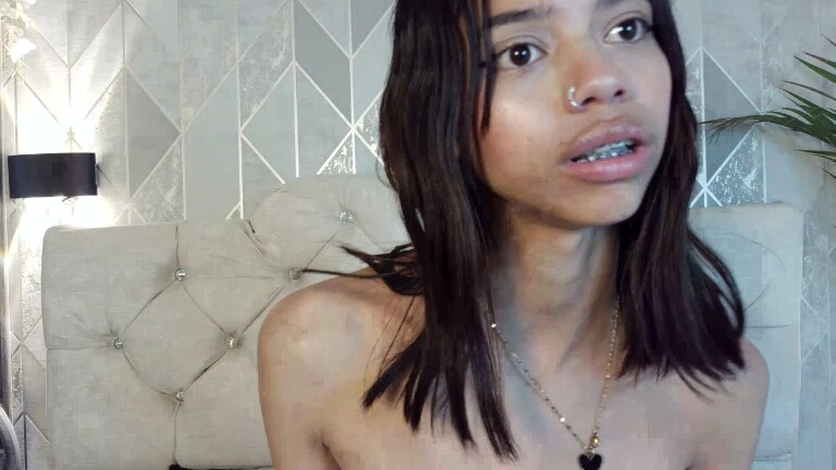 Lia_Bloom's Streamate show and profile