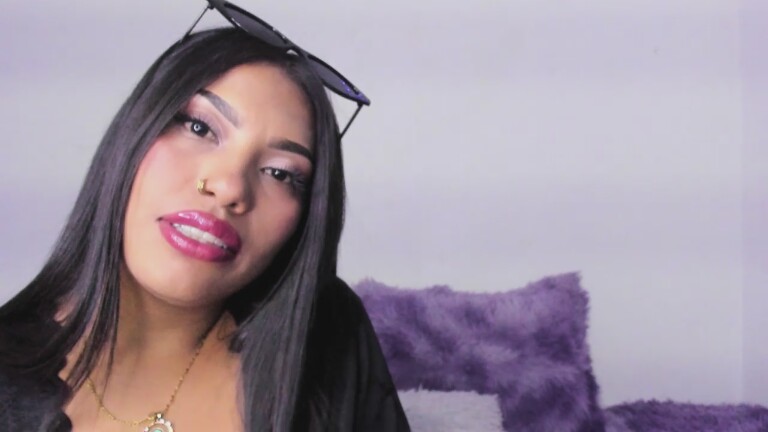 KimJohnsson019's Streamate show and profile
