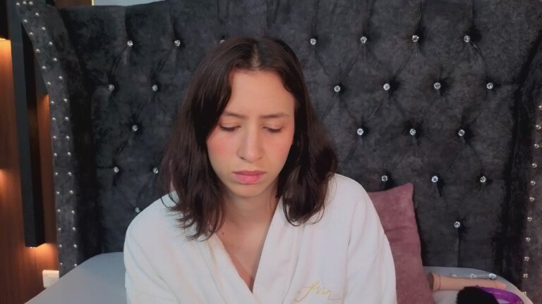 SelenaBraga's Streamate show and profile