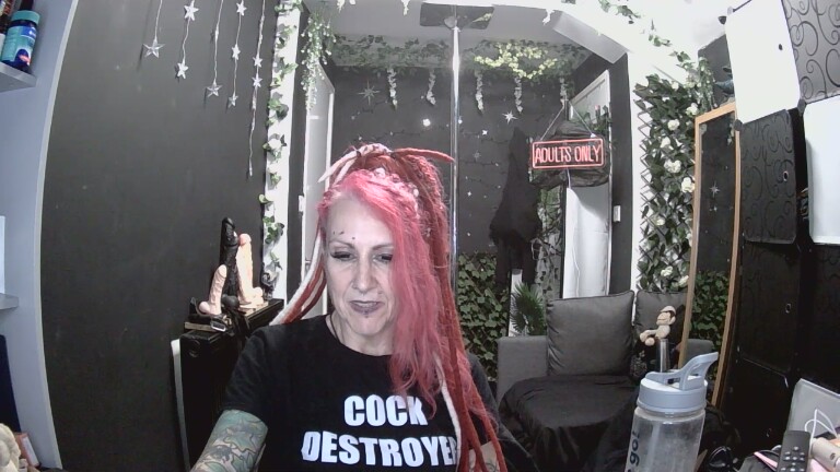 SkySparks's Streamate show and profile