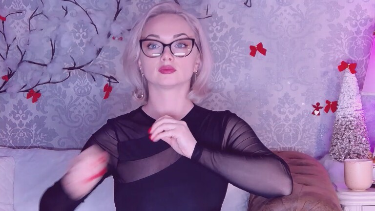 EllianaReese's Streamate show and profile