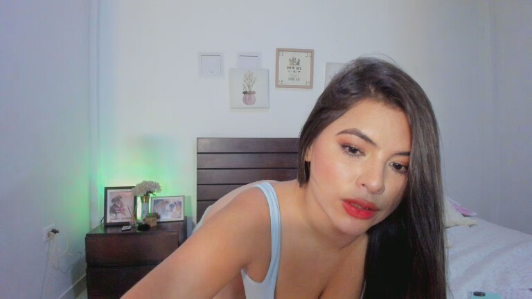 VivianFeerrer's Streamate show and profile