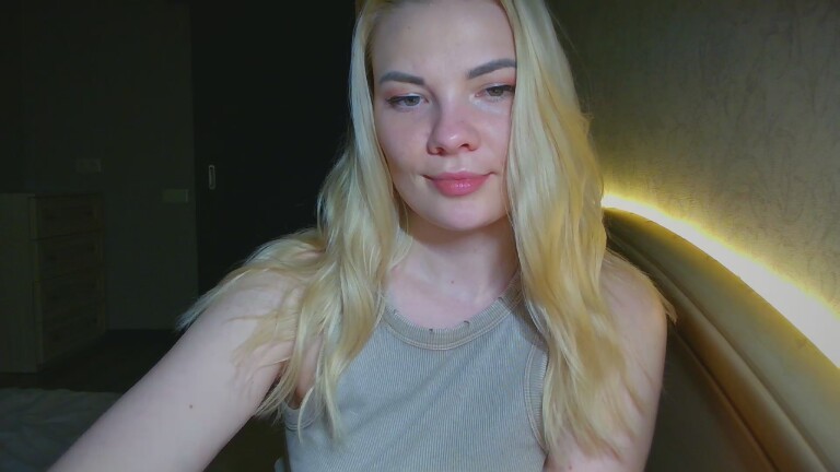 Tina_Candy's Streamate show and profile