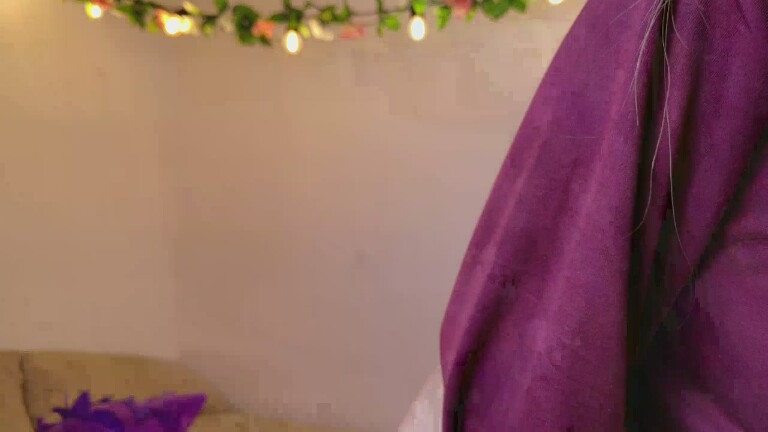 JulieDiamondGB's Streamate show and profile