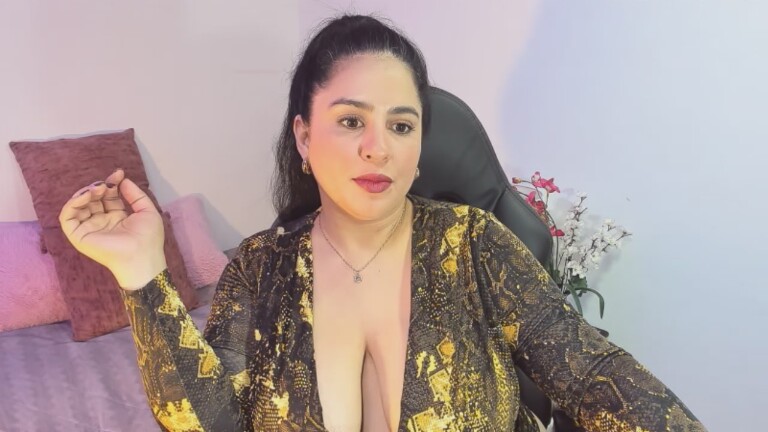 LauraCastaneda's Streamate show and profile