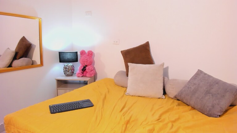 Lia_22's Streamate show and profile