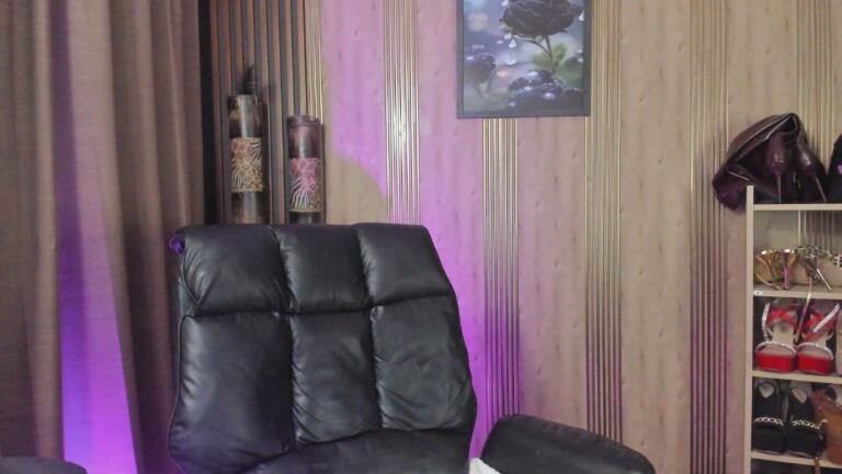 AdeleMour's Streamate show and profile