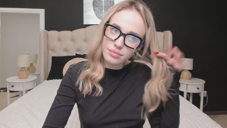 KinkiGirl's Streamate show and profile