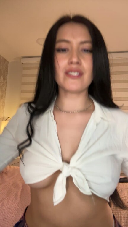 Amelie_Lopez's Streamate show and profile