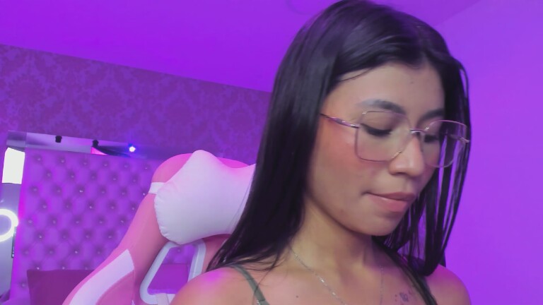 LylaKarl's Streamate show and profile