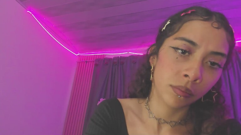 Kiara_lovely's Streamate show and profile