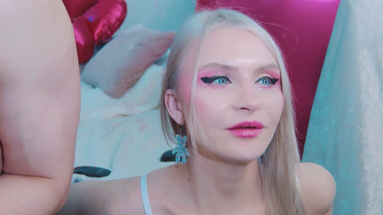 DenLina's Streamate show and profile