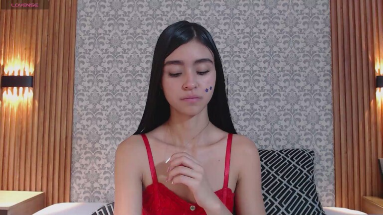 Charlotte_18's Streamate show and profile