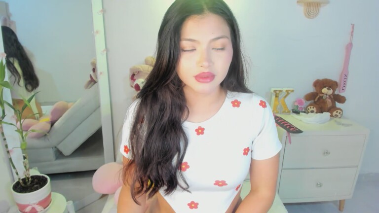 Lauraa_Angel's Streamate show and profile