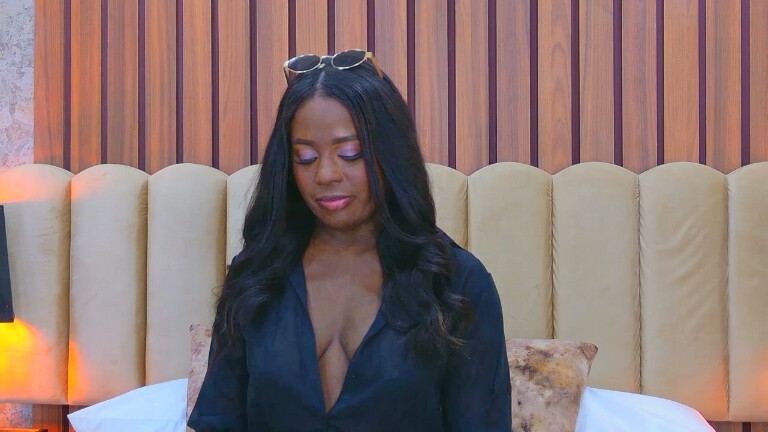 EmmyMonroe's Streamate show and profile