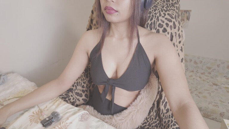 NaughtyNoori's Streamate show and profile