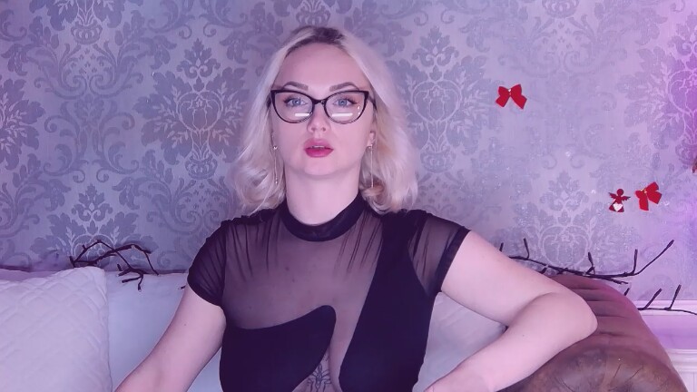 EllianaReese's Streamate show and profile